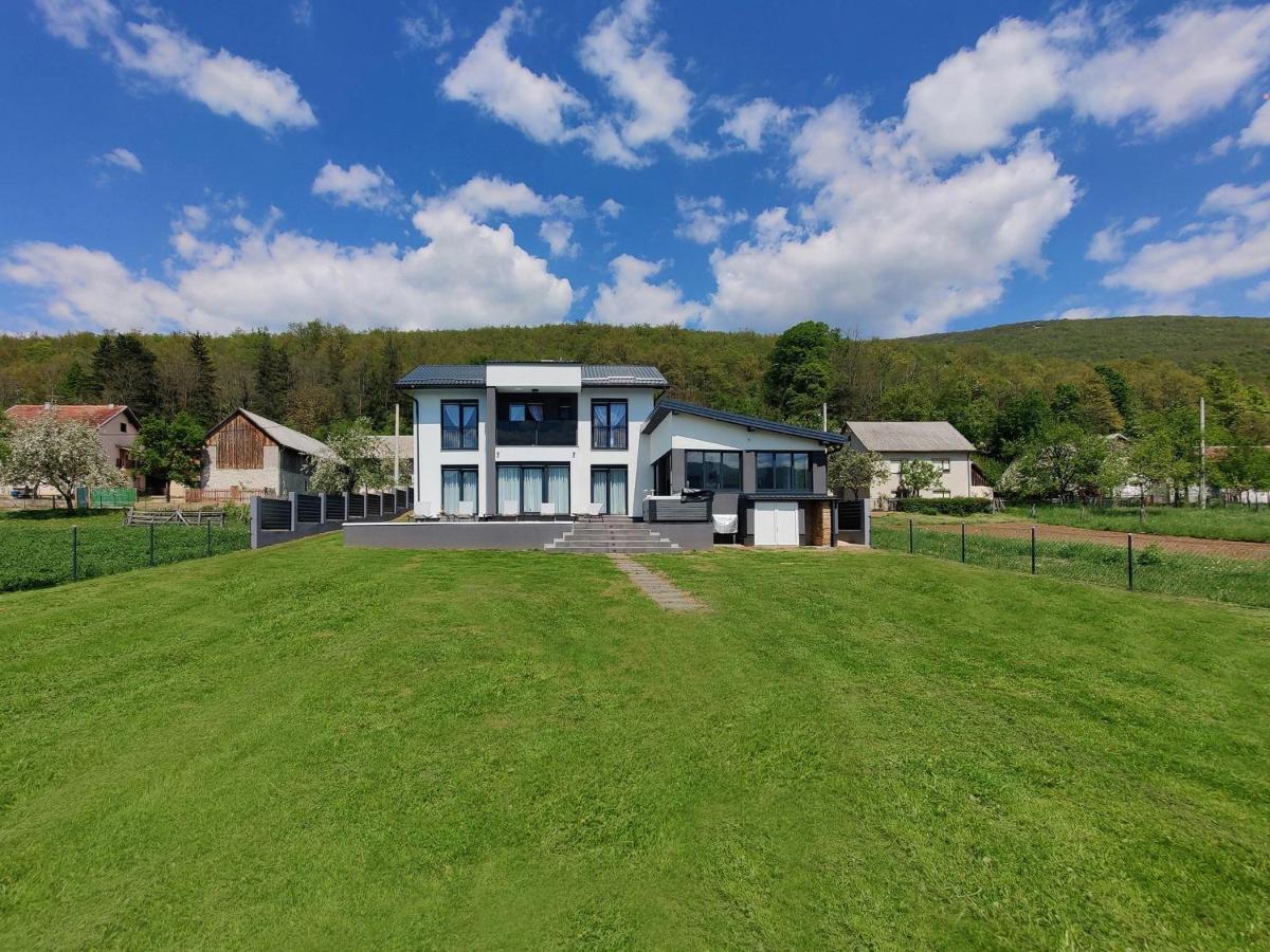 Villa Biser Gacke Sinac Exterior foto